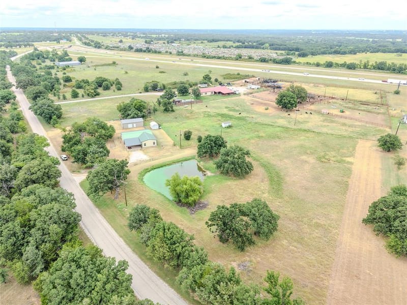 205 County Road 1794, Sunset TX 76270 - Photo 30