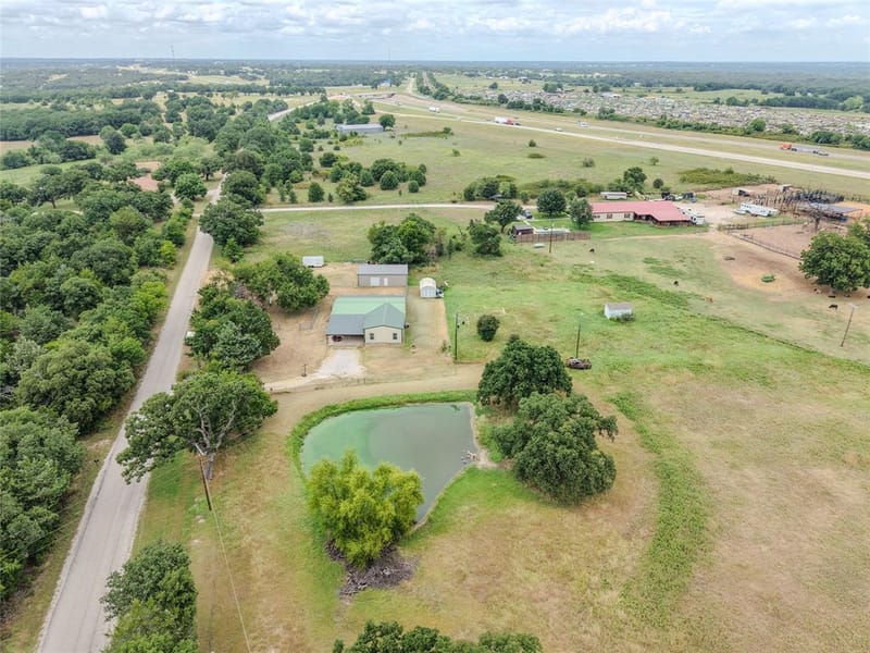 205 County Road 1794, Sunset TX 76270 - Photo 31