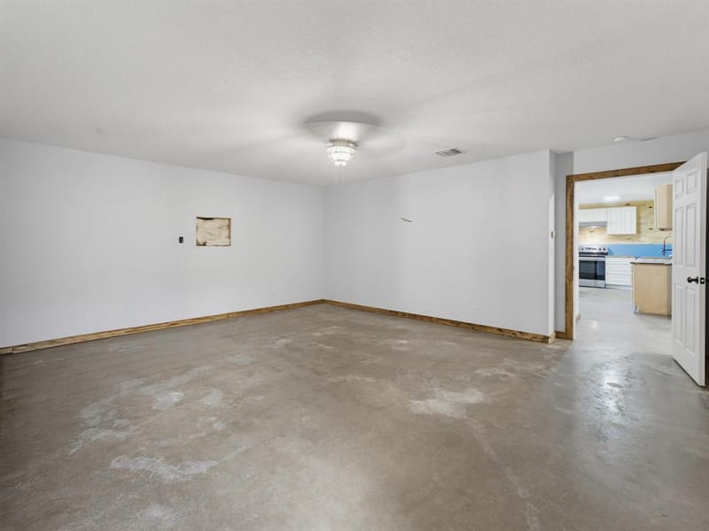 205 County Road 1794, Sunset TX 76270 - Photo 29