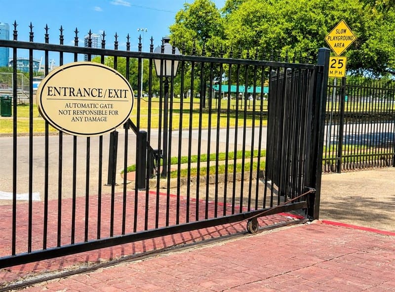 5200 Martel Avenue # 24B, Dallas TX 75206 - Photo 20