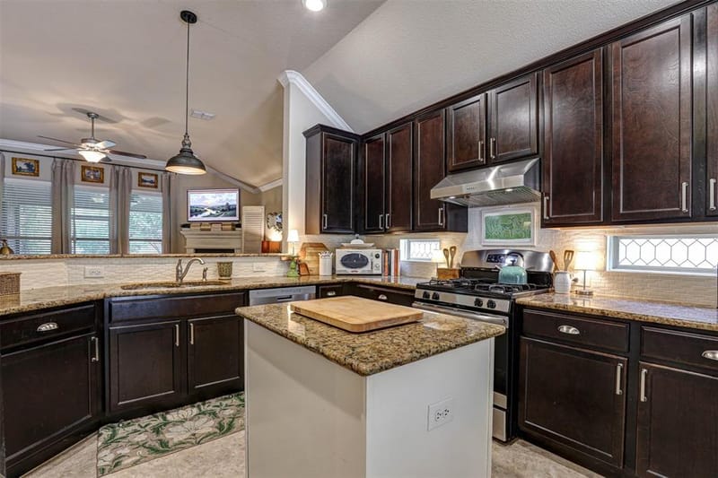 14724 Rocky Face Lane, Fort Worth TX 76052 - Photo 6