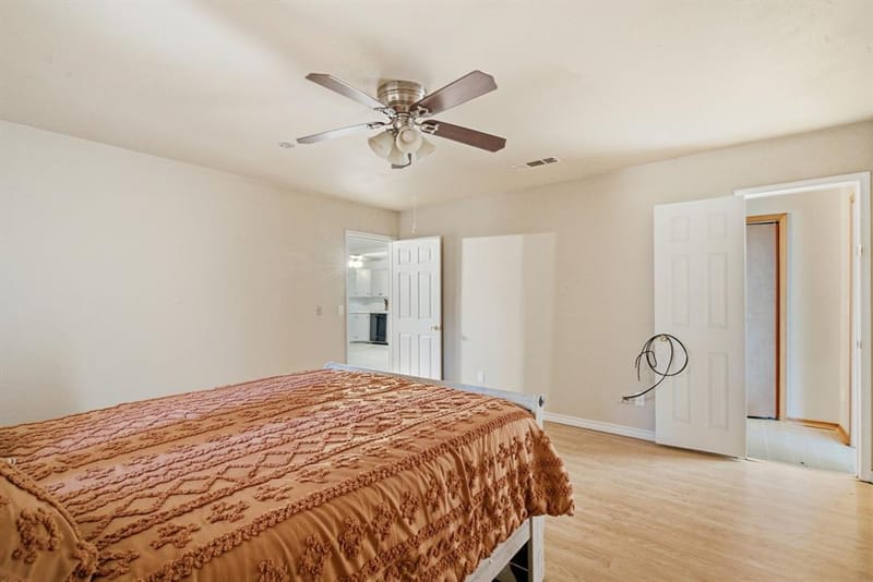 917 E Ross Avenue, De Leon TX 76444 - Photo 13