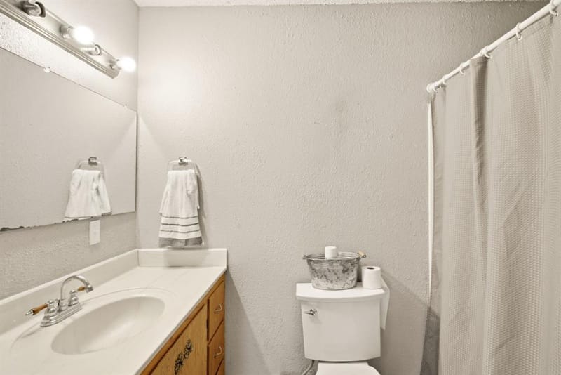 917 E Ross Avenue, De Leon TX 76444 - Photo 14
