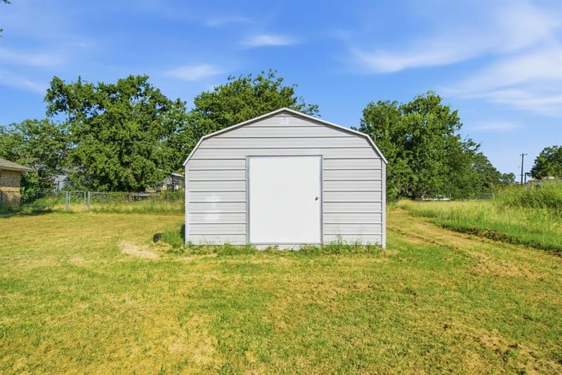 917 E Ross Avenue, De Leon TX 76444 - Photo 21