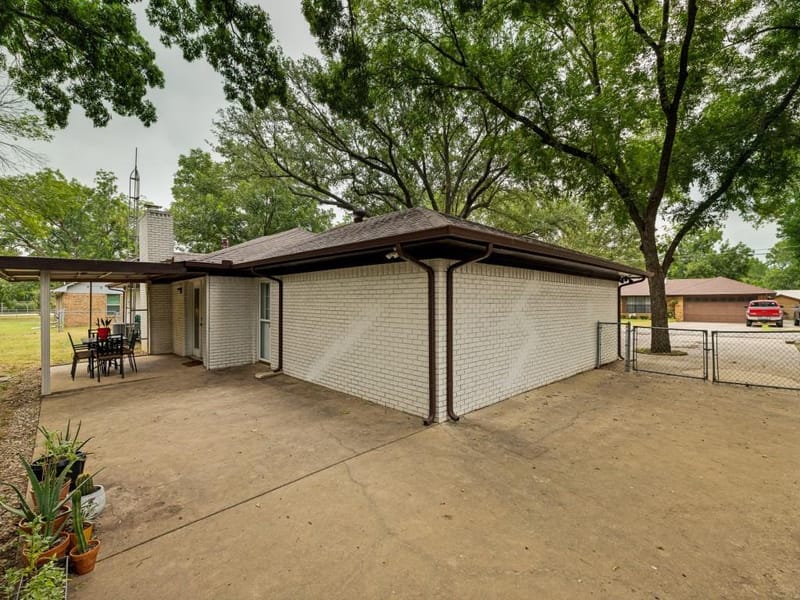 410 E White Street, Pilot Point TX 76258 - Photo 23