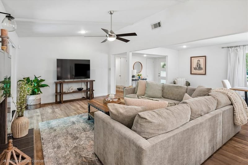 3305 Dothan Lane, Dallas TX 75229 - Photo 5