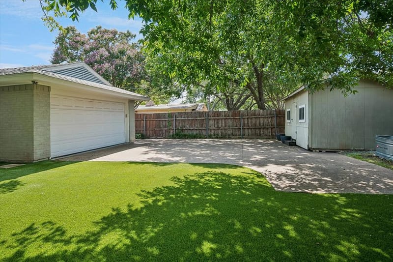 3305 Dothan Lane, Dallas TX 75229 - Photo 20