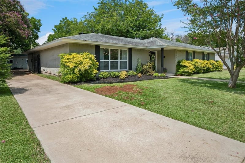 3305 Dothan Lane, Dallas TX 75229 - Photo 21