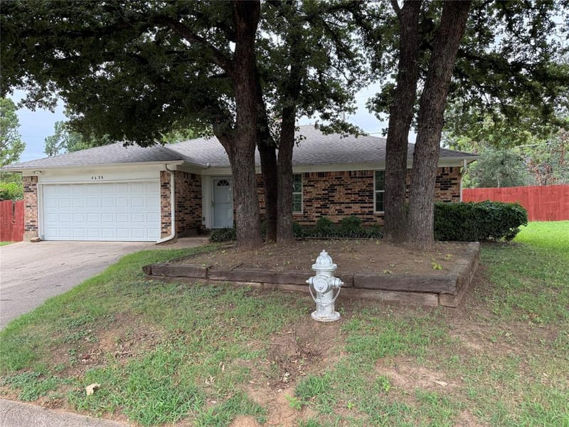 4608 Elm Tree Court, Arlington TX 76017
