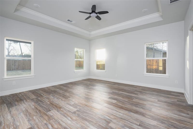 411 W Elm Street, Whitewright TX 75491 - Photo 7