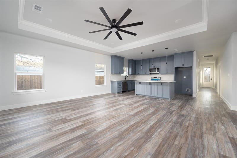 411 W Elm Street, Whitewright TX 75491 - Photo 3