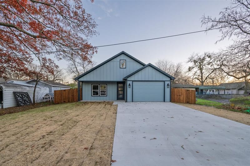 411 W Elm Street, Whitewright TX 75491