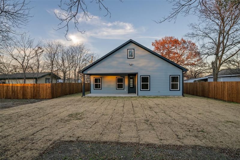 411 W Elm Street, Whitewright TX 75491 - Photo 21