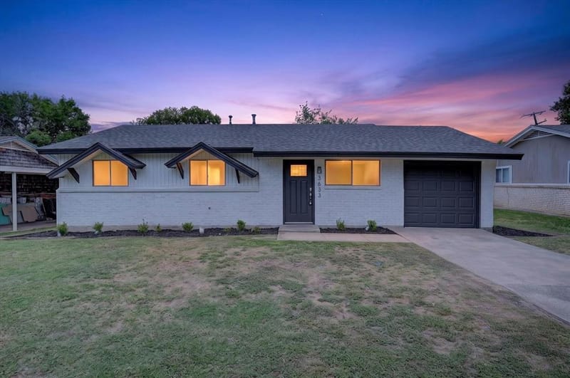 3633 Larry Street, Haltom City TX 76117