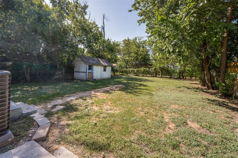 1225 W Boyce Avenue, Fort Worth TX 76115 - Photo 12