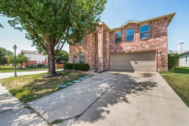 2301 Chestnut Drive, Little Elm TX 75068 - Photo 2