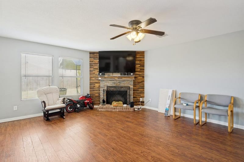 2301 Chestnut Drive, Little Elm TX 75068 - Photo 7