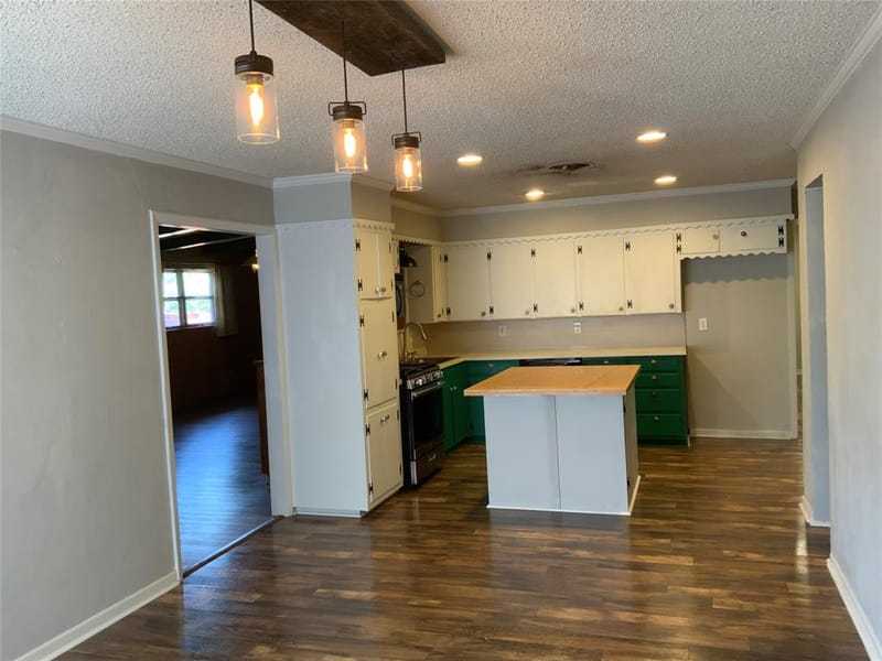 2004 Bettibart Street, Fort Worth TX 76134 - Photo 9