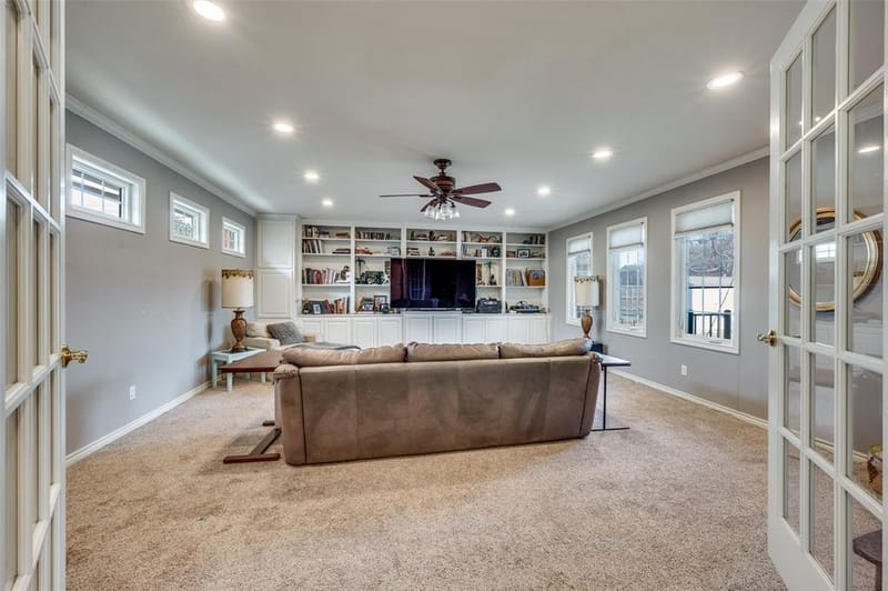 9835 Estate Lane, Dallas TX 75238