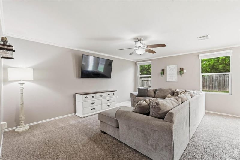 16637 Woodside Drive, Fort Worth TX 76247 - Photo 6