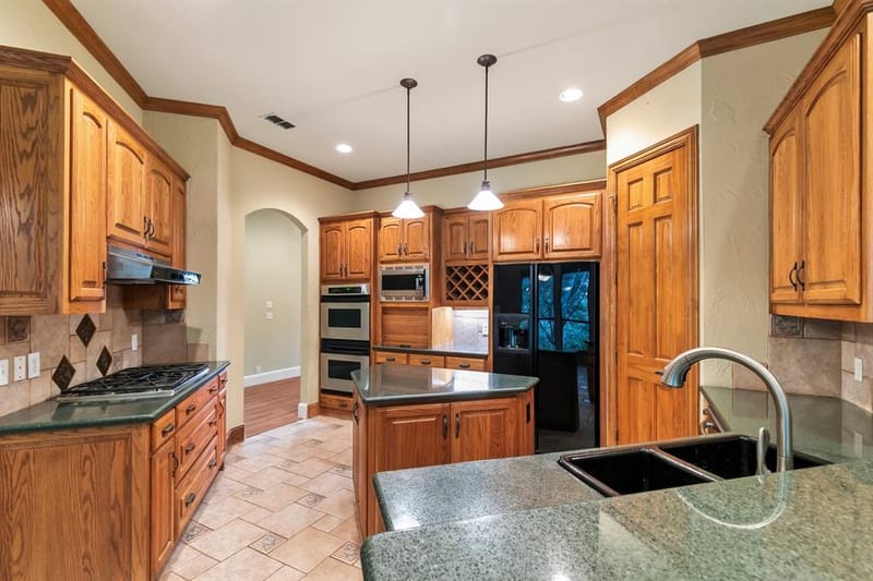 1219 Winding Brook Drive, Garland TX 75044 - Photo 15