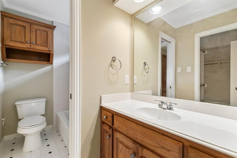 1219 Winding Brook Drive, Garland TX 75044 - Photo 29