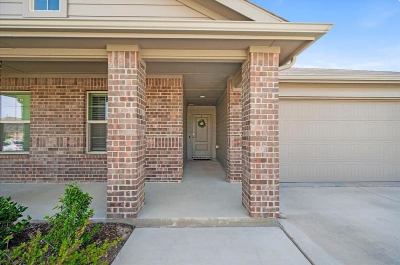8425 Coffee Springs Drive, Fort Worth TX 76131 - Photo 3