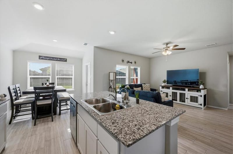 8425 Coffee Springs Drive, Fort Worth TX 76131 - Photo 18