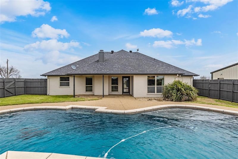 312 Corral Road, Godley TX 76044 - Photo 9
