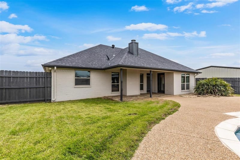 312 Corral Road, Godley TX 76044 - Photo 8