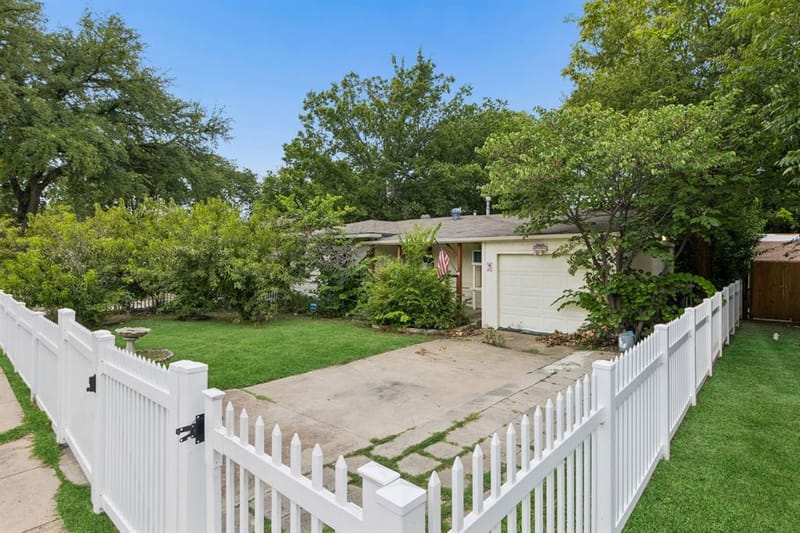 4330 Wabash Avenue, Fort Worth TX 76133 - Photo 2