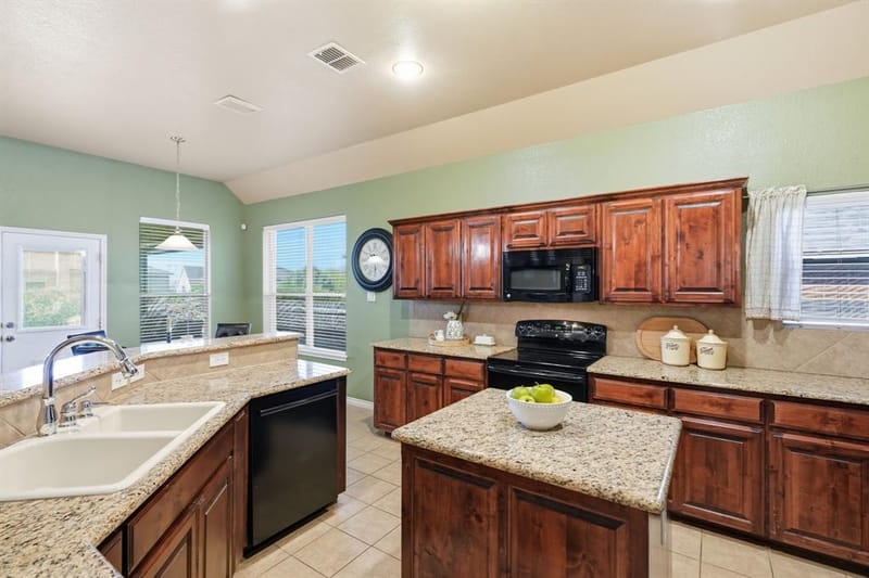 812 Peach Lane, Burleson TX 76028 - Photo 12
