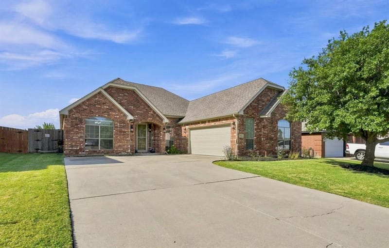 812 Peach Lane, Burleson TX 76028 - Photo 3