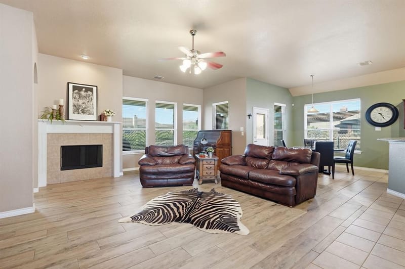 812 Peach Lane, Burleson TX 76028 - Photo 5