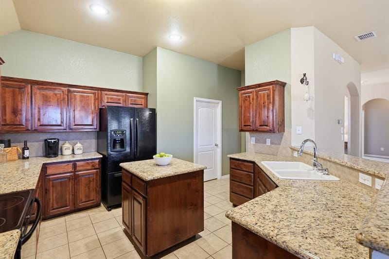 812 Peach Lane, Burleson TX 76028 - Photo 10