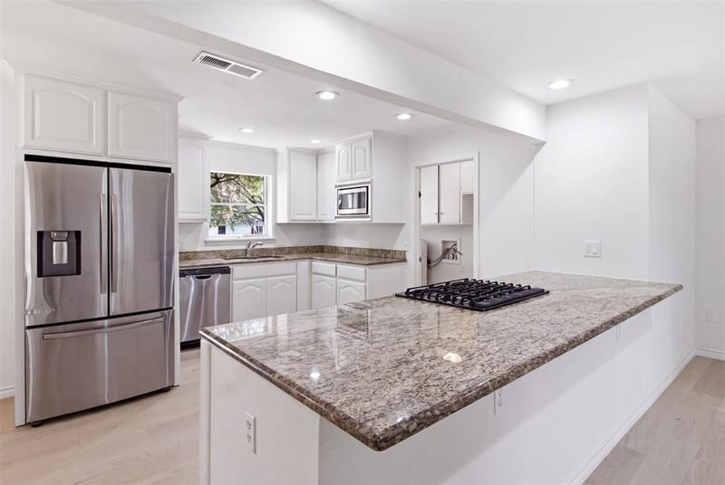 3651 Courtdale Drive, Farmers Branch TX 75234 - Photo 6