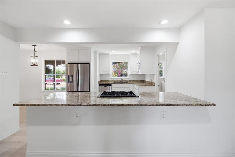 3651 Courtdale Drive, Farmers Branch TX 75234 - Photo 9