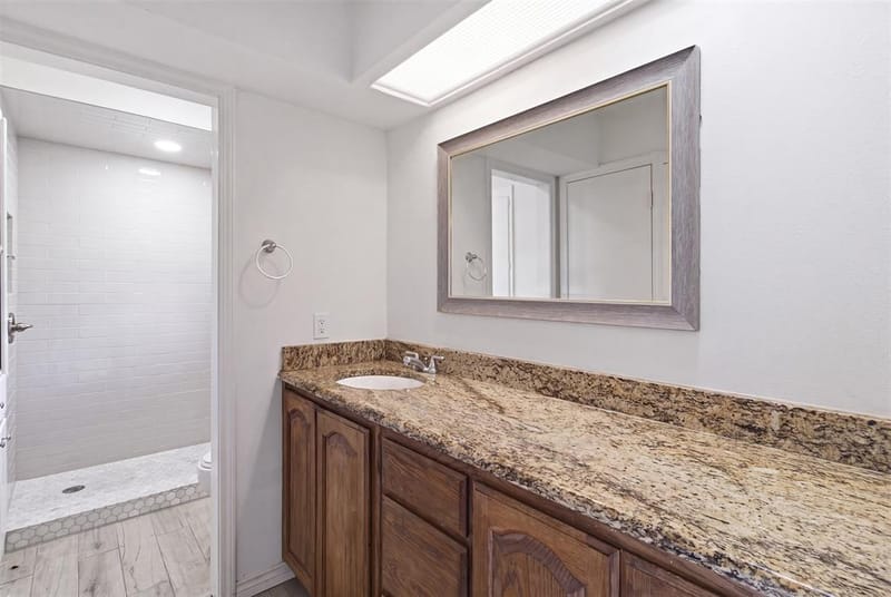 3651 Courtdale Drive, Farmers Branch TX 75234 - Photo 18
