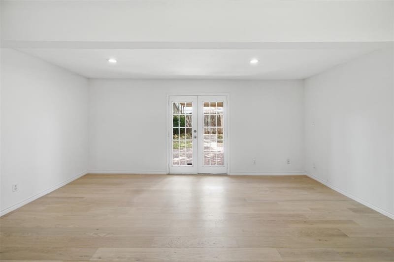 3651 Courtdale Drive, Farmers Branch TX 75234 - Photo 15
