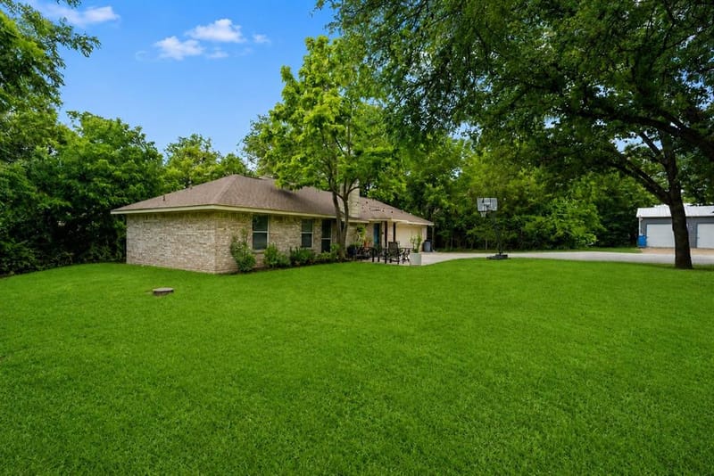 1400 E Lake Drive, Weatherford TX 76087 - Photo 2