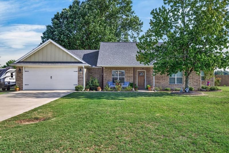 424 E Pennsylvania Avenue, Van TX 75790