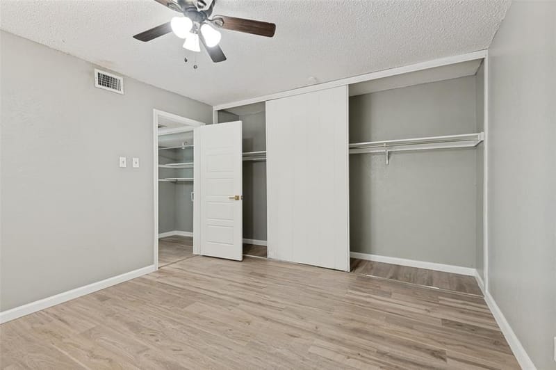 2640 Santiago Circle, Grand Prairie TX 75052 - Photo 9
