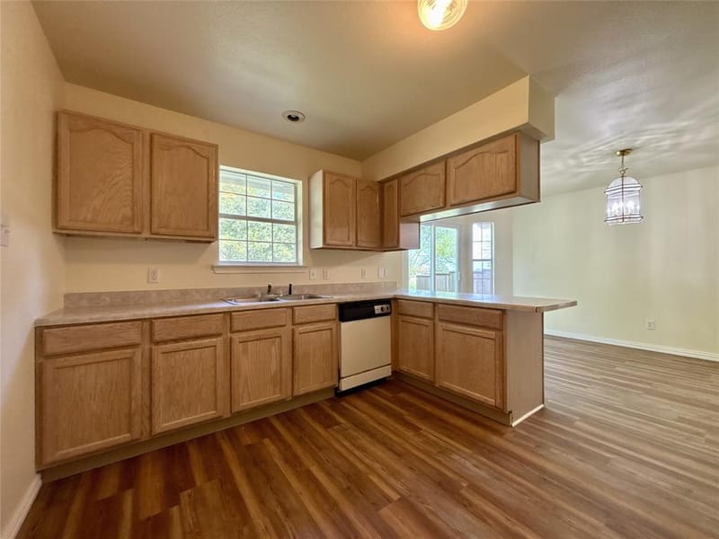 2001 Solomon Drive, Commerce TX 75428 - Photo 10