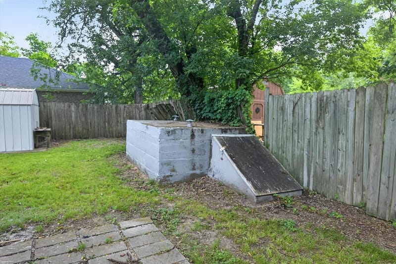 1002 Pine Street, Bonham TX 75418 - Photo 24