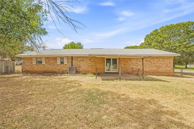 108 Vicksburg Drive, Comanche TX 76442 - Photo 22