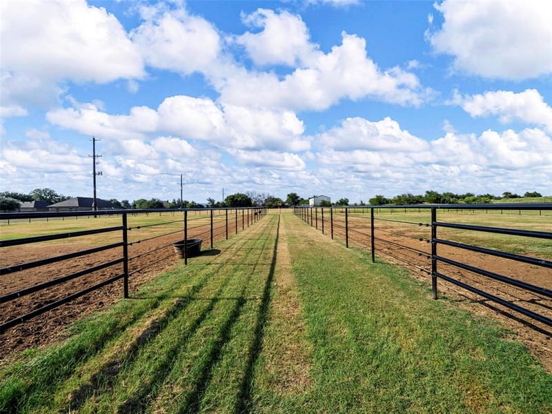 4100 Dr. Griffin Road, Cross Roads TX 76227 - Photo 29