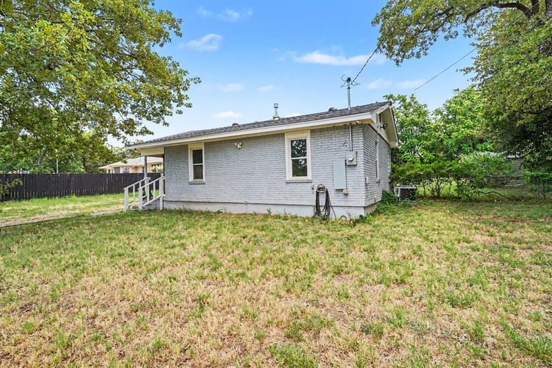 6337 Renwood Drive, Fort Worth TX 76140 - Photo 3