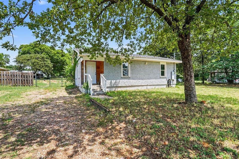 6337 Renwood Drive, Fort Worth TX 76140
