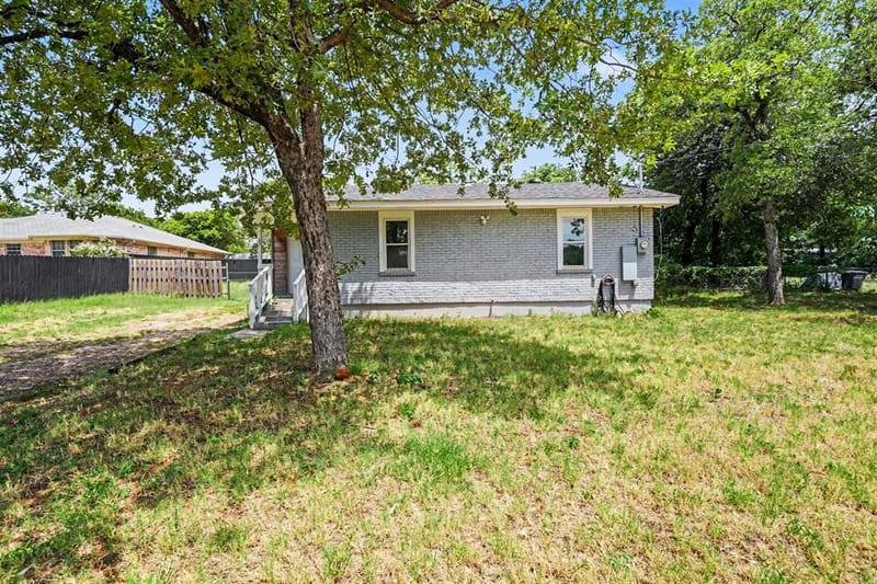 6337 Renwood Drive, Fort Worth TX 76140 - Photo 4