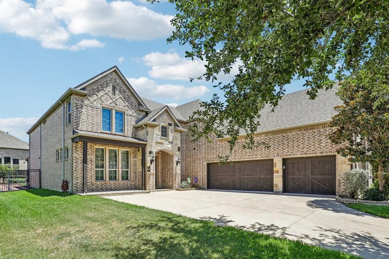 1123 Blue Lake Boulevard, Arlington TX 76005